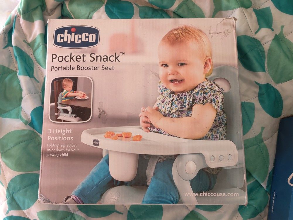 Chicco pocket snack portable booster seat