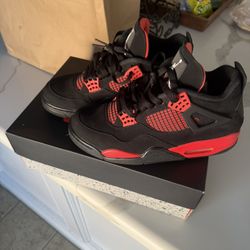 Jordan 4 Red Thunders Size 8.5