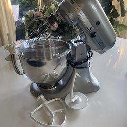 Kitchen aid artesian 5 qt stand mixer
