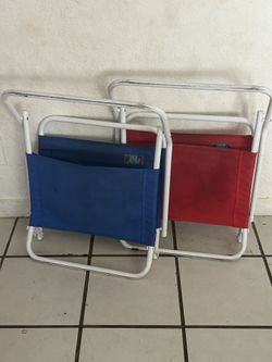 2 FOLDABLE CHAIRS