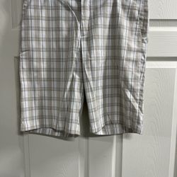 Adidas Mens Tan Plaid Flat Front Golfing Shorts - Size 34 - VGUC
