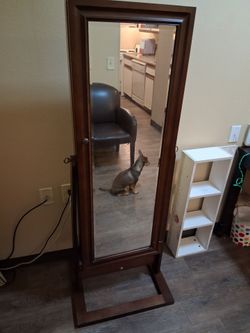 Full Length/ Jewelry Box