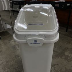 21 Gallon Scooping Bin