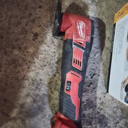 Milwaukee Multi Tool 