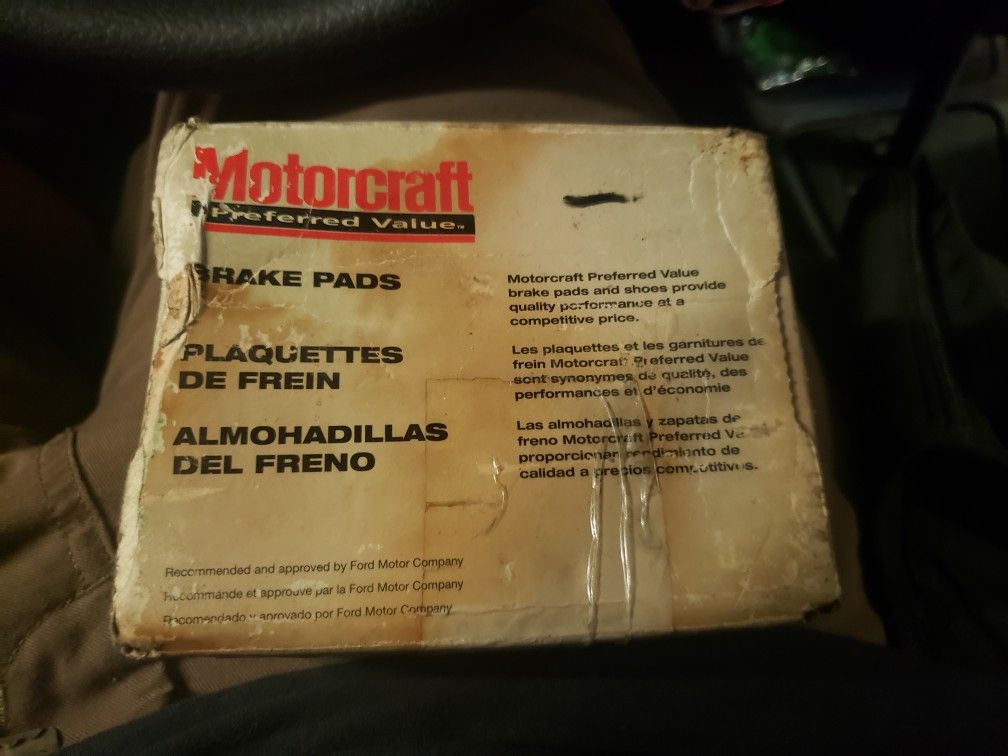FREE Ford Escort 1995 1.9L Rear Brake Pads BR109 NEW