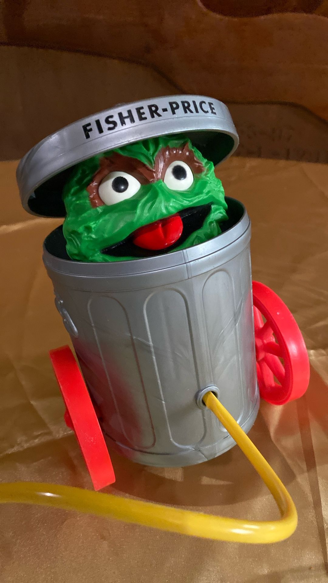 Vtg. Fisher Price Oscar The Grouch In Garbage Can Pop Up Pull Toy 1977...