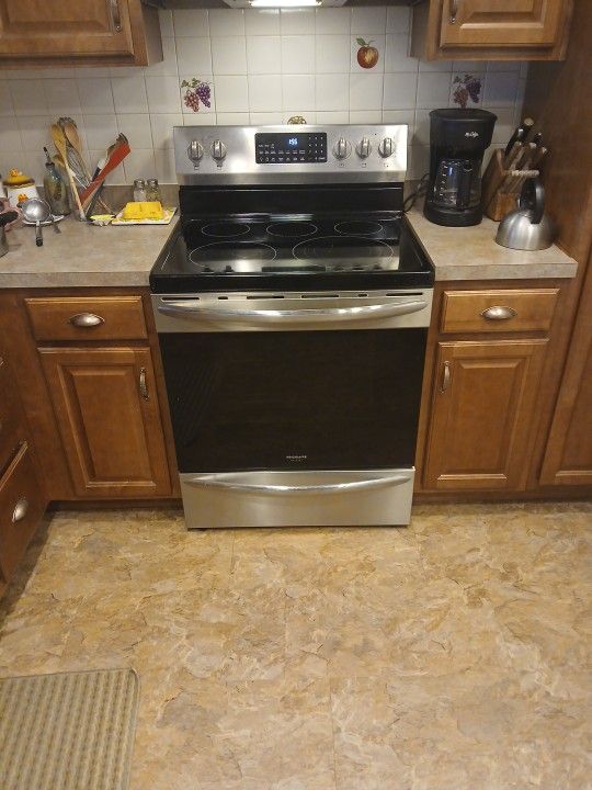 Electric Smooth Top Range