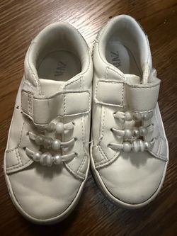 Zara Kids White Sneakers with Pearl Detail size 24
