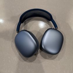 🎧 Apple AirPods Max – Blue w/ Smart Case 🔊✨