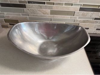 Silver Decorative Bowl – Elegant Home Décor Accent