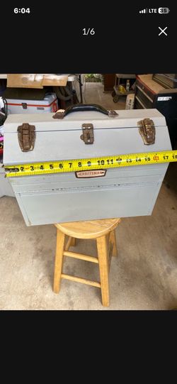 Craftsman tool box