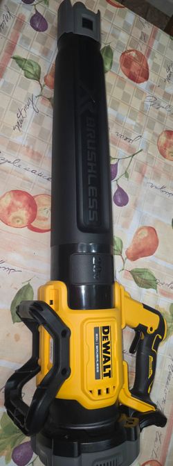 New dewalt 20v brushless 450 cfm/125mph blower, tool only, price firm
