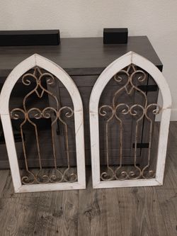 2- Whitewash Cathedral Arch Rustic Wood Wall Decor