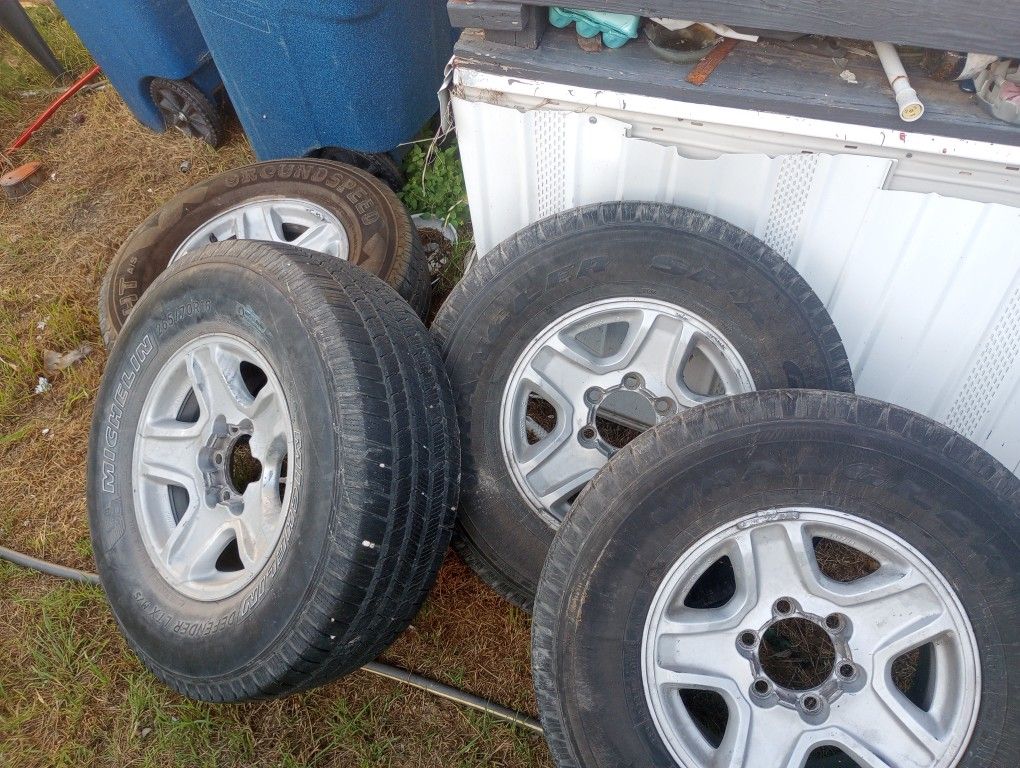 265/R16 Truck Or Jeep Tires And Rims Set Of 4