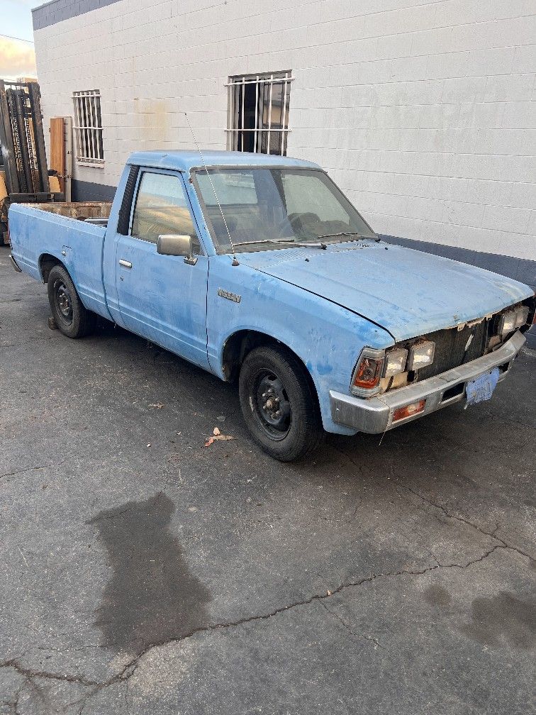 1985 Nissan 720 Pickup Regular Cab