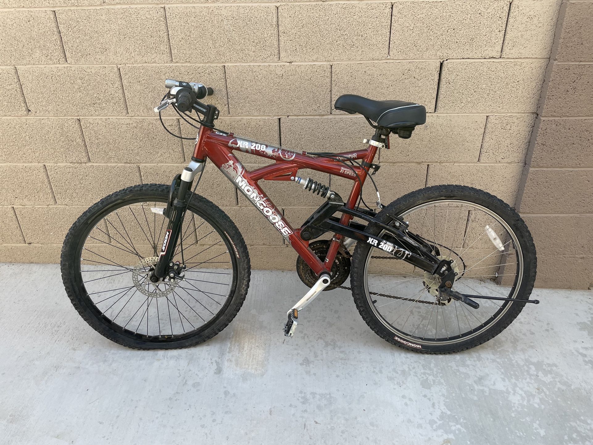 Mongoose xr200 2025 21 speed