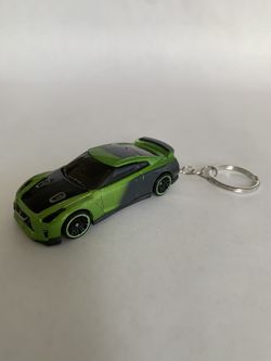 Hot Wheels 2017 Nissan GT-R keychain