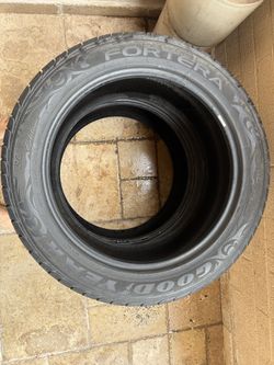 305 45 22 Goodyear Fortera
