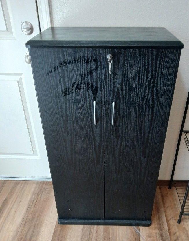 Locking Cabinet With Shelves