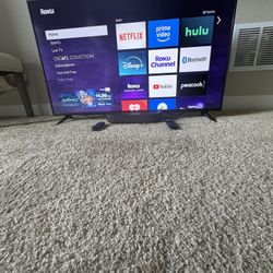 Vizio 50"TV & Roku Streaming Sound Bar With Remotes
