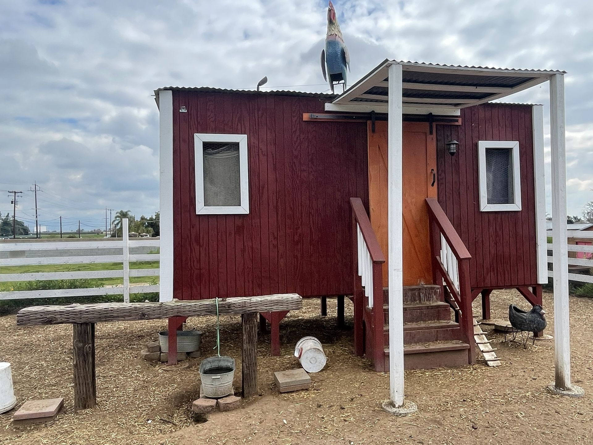 XXXXL CHICKEN COOP for Sale. Not The Chickens. for Sale in Fresno, CA