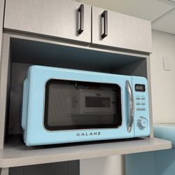 Galanz Retro Style Microwave
