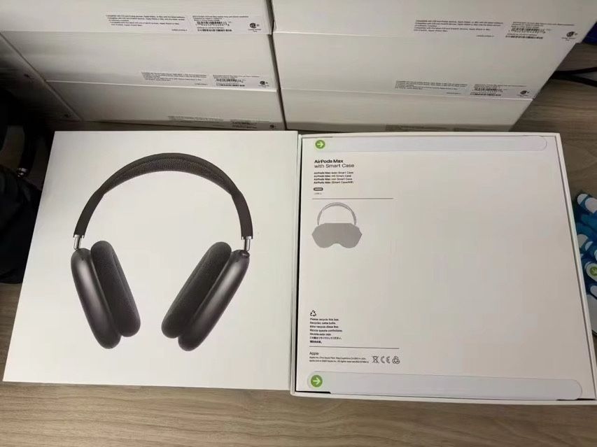 π§ Apple AirPods Max - Premium Wireless Headphones