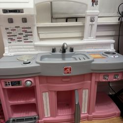 Girl Toy Kitchen & Vanity Sets 