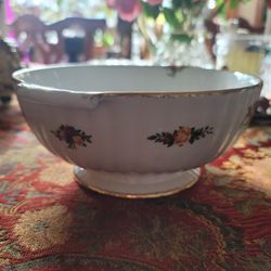 Royal Albert Old Country Roses Bowl  10" Hundle  To Hundle  4"h 