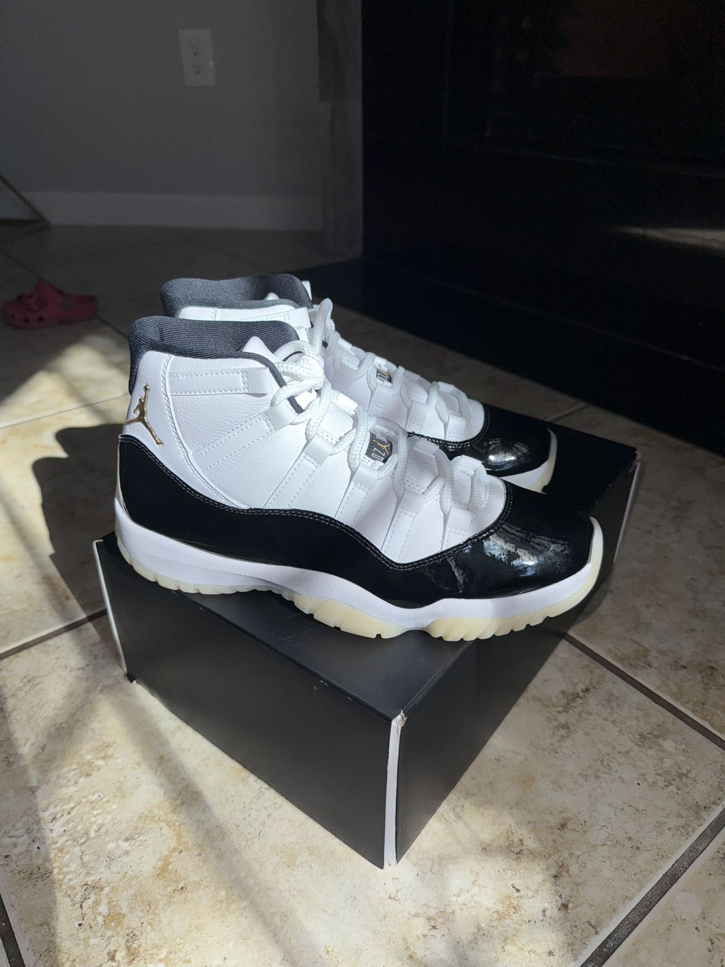 Air Jordan 11 Retro Sz 8.5