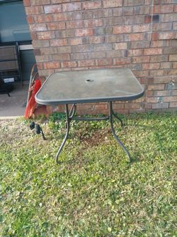 Yard table and 4 chairs