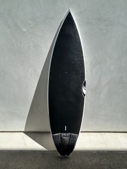 Gorgeous 5’10 Sharpeye Inferno 72 Surfboard (28L)