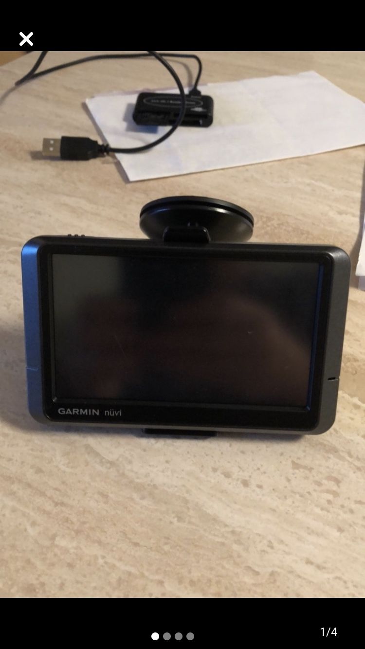 Garmin Nuvi 205w, GPS Touch Screen w/accessories