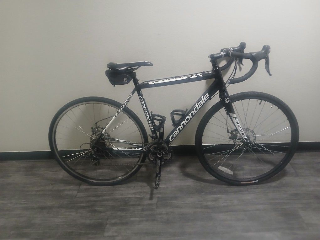 Cannondale Road Bike 