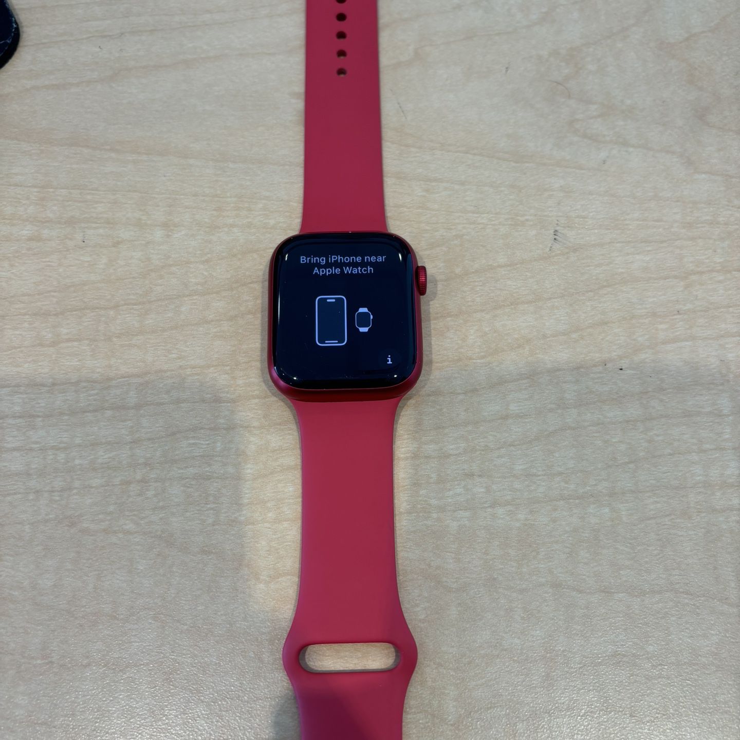 Apple Watch Series 9 45MM Red. 