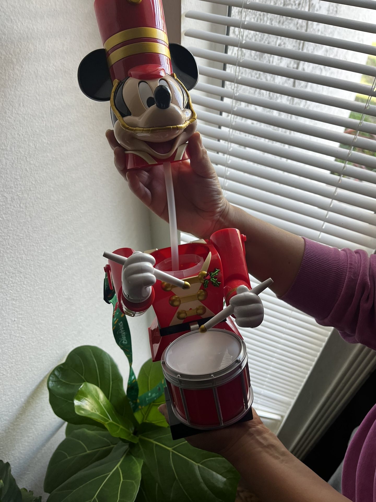 Disney mickey mouse christmas drink cup