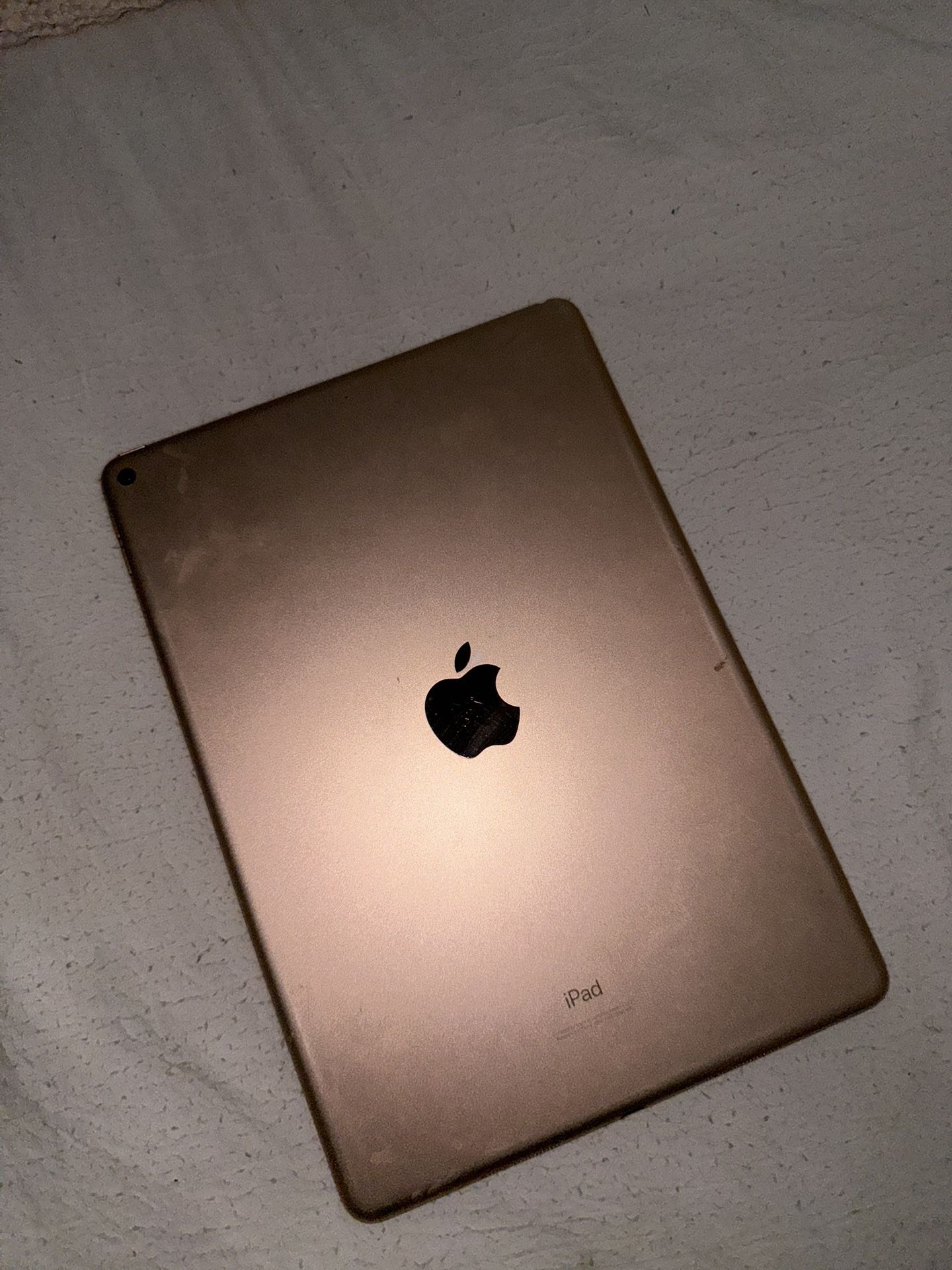 Apple iPad Air 3rd Gen 64GB Wi-Fi Only 10.5 IOS 18.4 ROSE GOLD