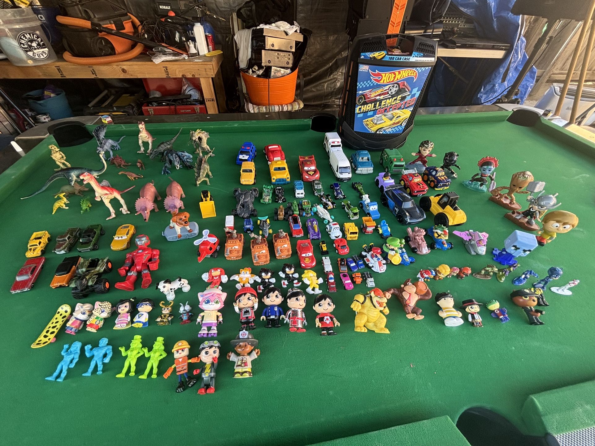 toys