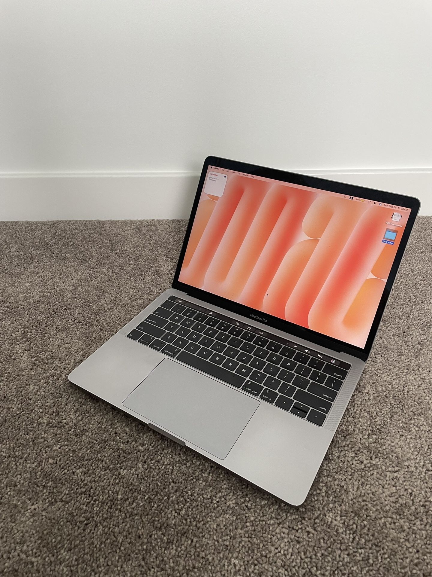 Apple MacBook Pro Intel i5 Quad-Core, 256GB Storage 8G RAM