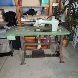 Sewing Machine 