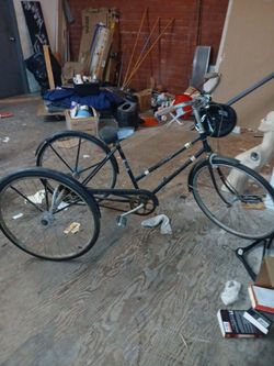 Early 1960s women's Schwinn Racer converted to a three wheeler