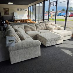 Large Cream Sectional Sofa 🚚WE DELIVER🚚