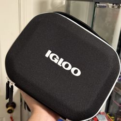 Brand New With Tag Igloo Modern Lunch Bag - Black