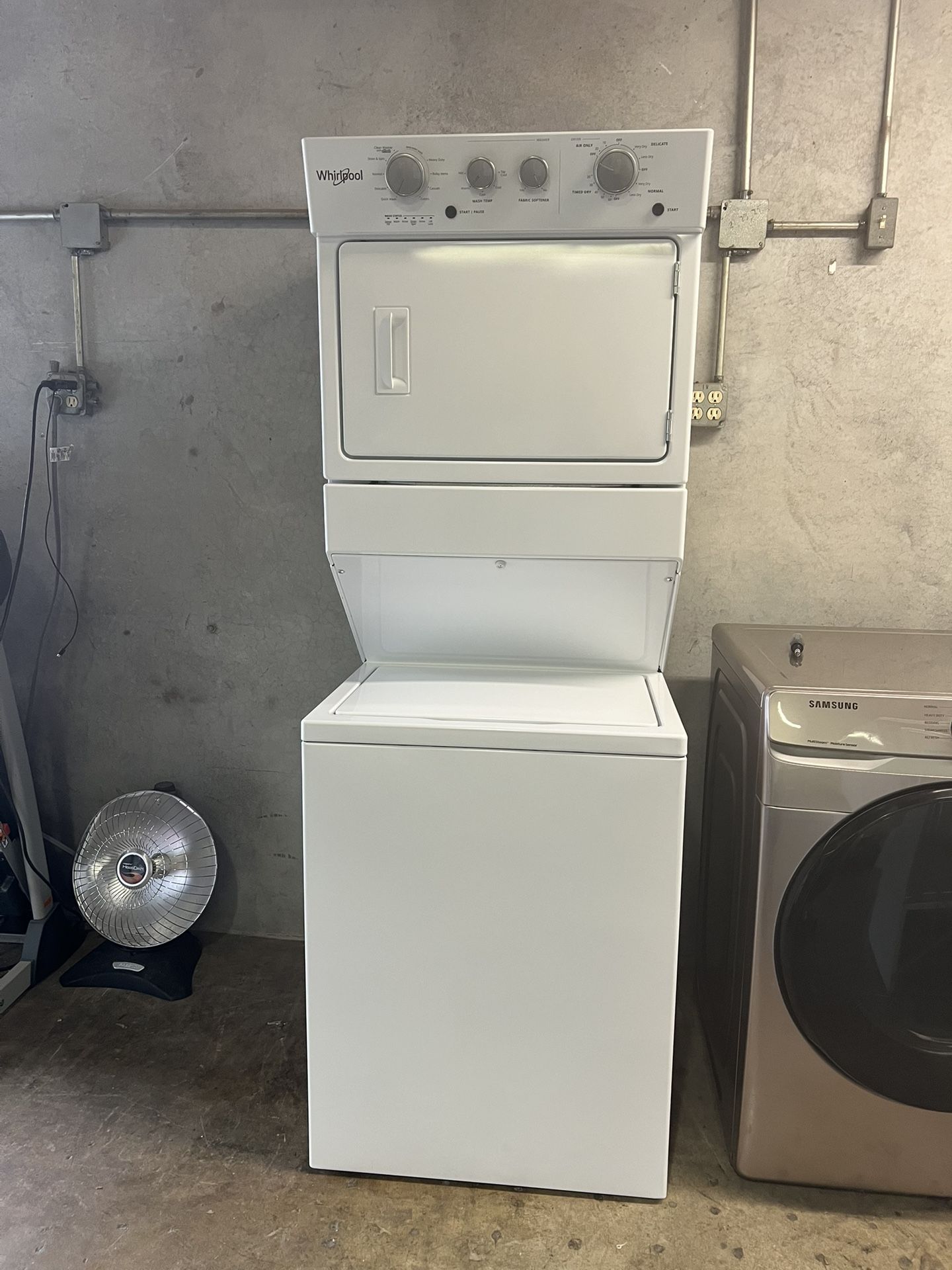 WHIRLPOOL STACKABLE 27INCH W/D ELECTRIC 