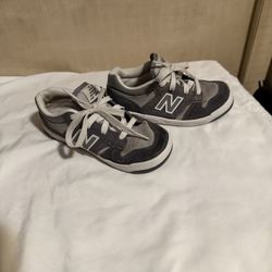 New Balance Boy Nike Size 10.5