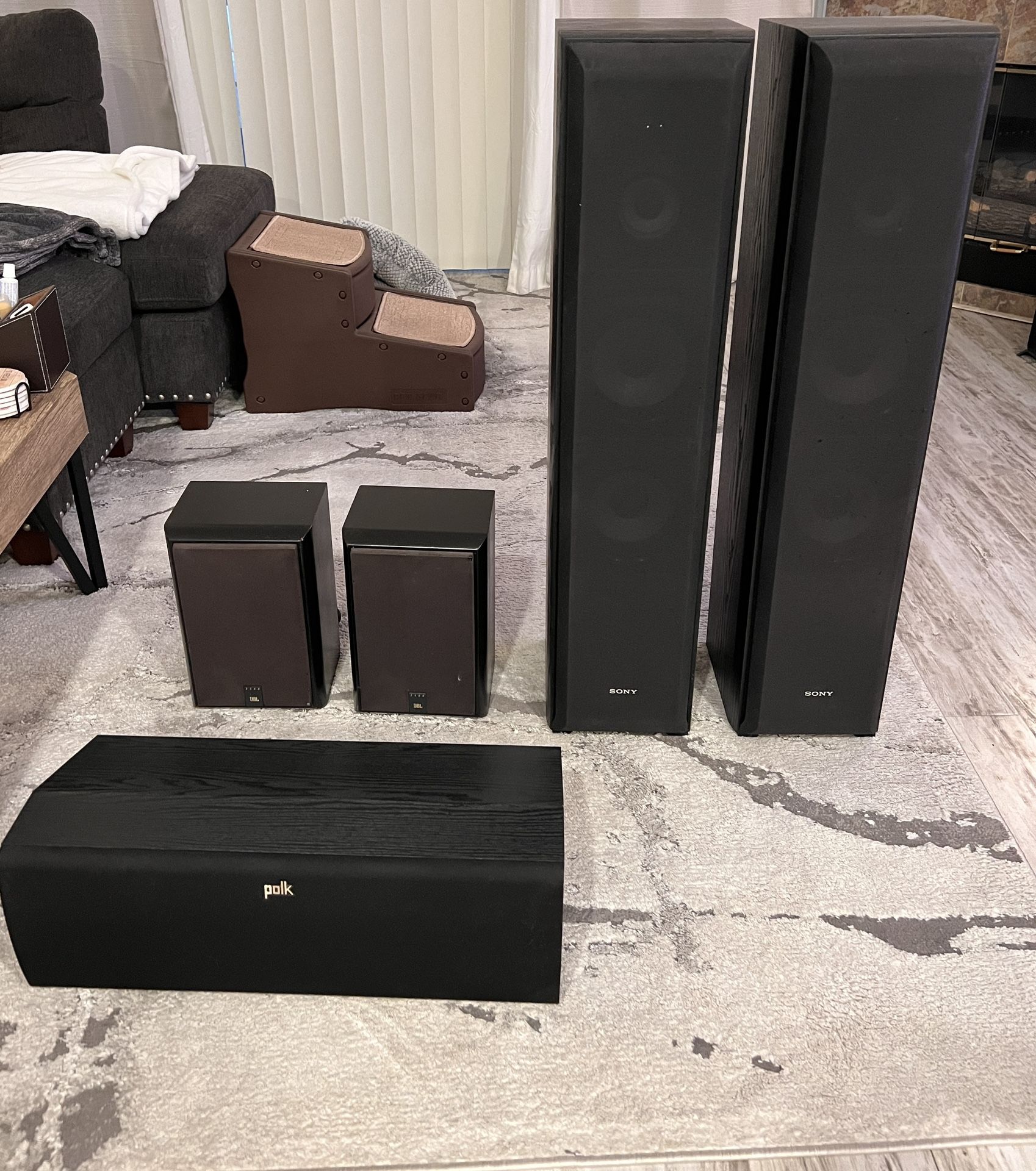 Home Theater Speakers! Perfect Condition!