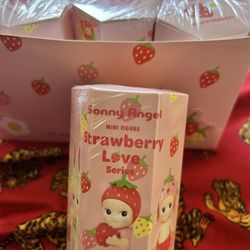 Strawberry sonny angel