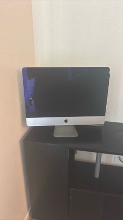Apple desk top