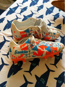 Boys Franklin soccer cleats