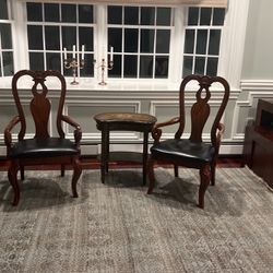 Set Of 2 Chairs And Table
